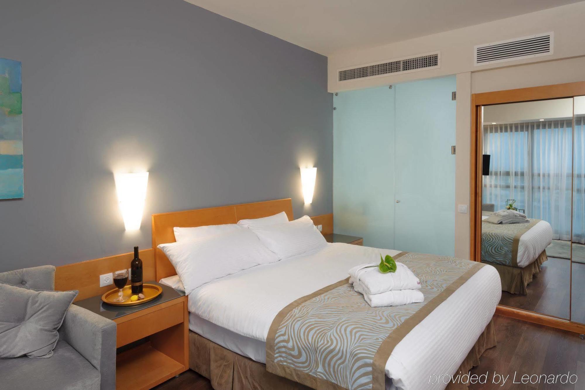 ลีโอนาโด พลาซา แอชดอด โฮเต็ล บาย เดอะ บีช Hotel อัชโดด ภายนอก รูปภาพ